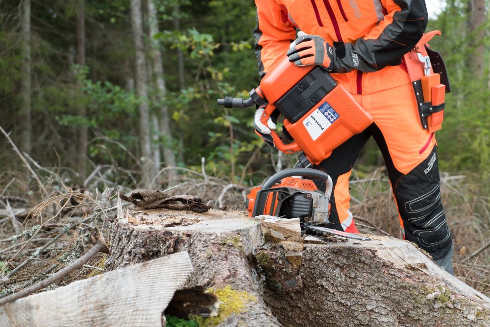 Scheda Articolo: Husqvarna-Tanica Multiuso Husqvarna  - by Bozzetta Andrea & C. Snc. Cavalese - Val di Fiemme Trentino - Vendita ed assistenza