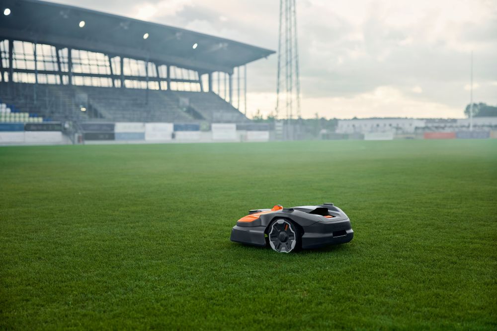 Scheda Articolo: Husqvarna-560 - by Bozzetta Andrea & C. Snc. Cavalese - Val di Fiemme Trentino - Vendita ed assistenza