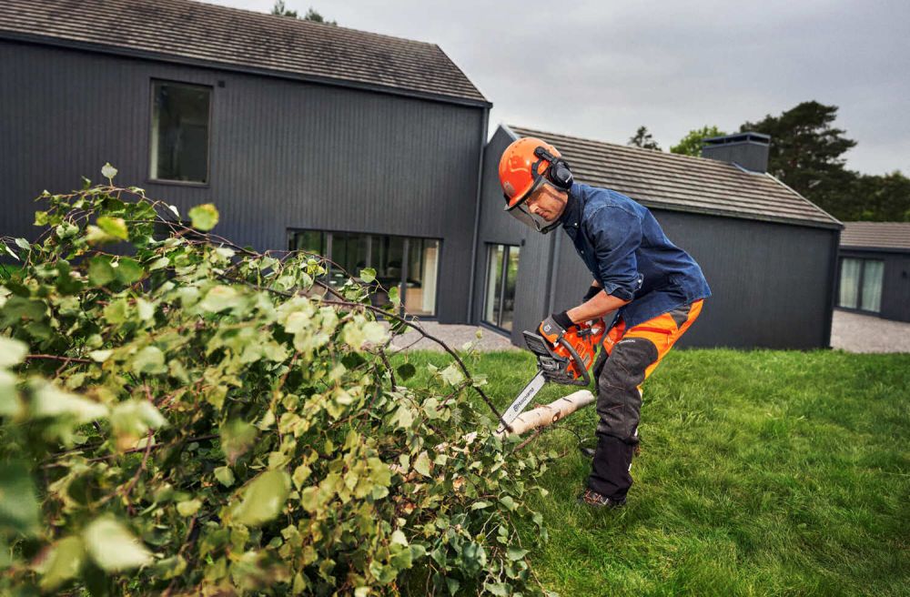 Scheda Articolo: Husqvarna-135  - by Bozzetta Andrea & C. Snc. Cavalese - Val di Fiemme Trentino - Vendita ed assistenza
