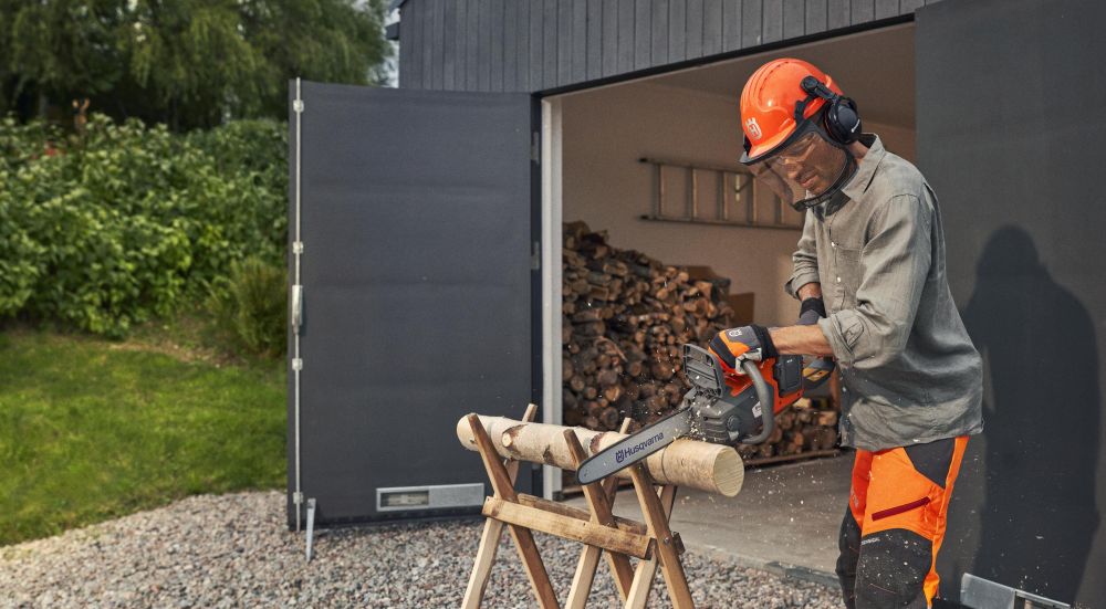 Scheda Articolo: Husqvarna-225i - by Bozzetta Andrea & C. Snc. Cavalese - Val di Fiemme Trentino - Vendita ed assistenza