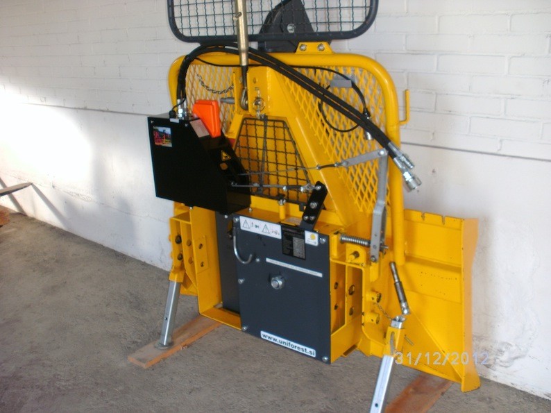 Scheda Articolo: Multimarca- Kit Conversione verricello manuale ad Elettroidraulico - by Bozzetta Andrea & C. Snc. Cavalese - Val di Fiemme Trentino - Vendita ed assistenza